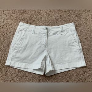 Vineyard Vines chino shorts